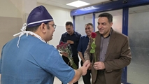 به مناسبت روز پزشک صورت گرفت؛ حضور معاون استاندار و فرماندار ویژه شهرستان آباده در بیمارستان حضرت امام خمینی(ره) و دیدار با رئیس شبکه بهداشتی درمانی و آموزشی