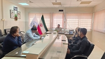 نشست هم‌اندیشی مدیر بیمارستان حضرت امام خمینی (ره) شهرستان  آباده با پرسنل حفاظت فیزیکی، تاکید بر حفظ نظم و آماده‌باش مستمر