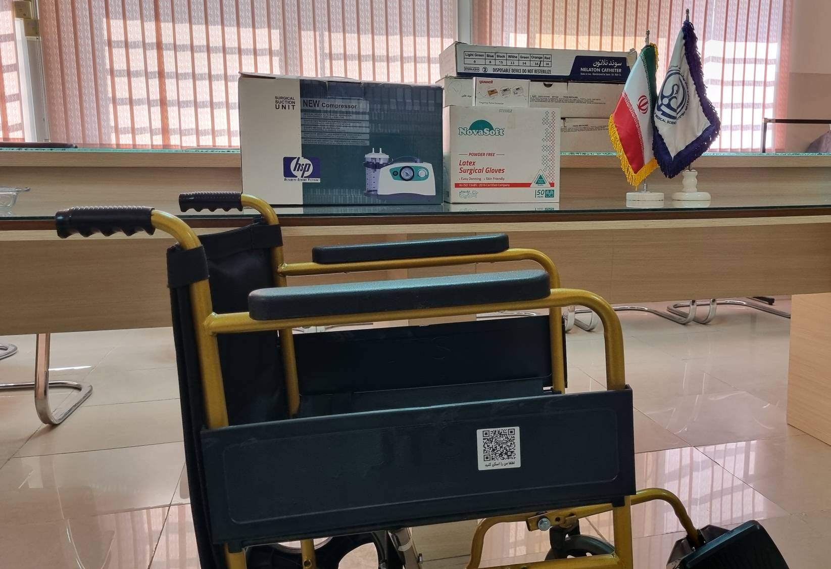 اهدا تجهیزات حیاتی به بیمارستان امام خمینی (ره) آباده به یاد پرستار فداکار مرحومه«عرفانه رستگار»